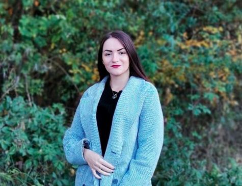 Ангеліна - курси англійської мови